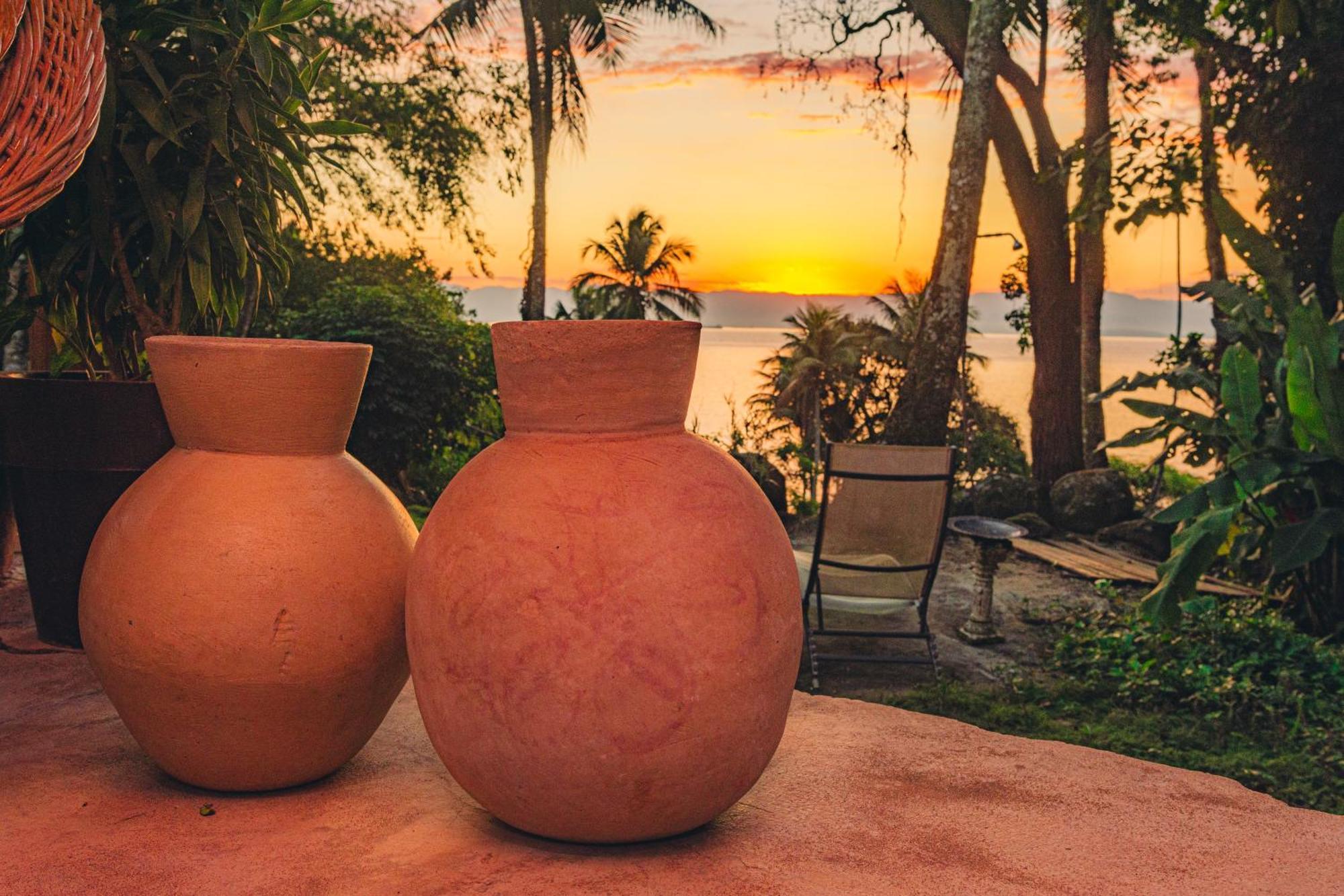 Pousada Sobre A Rocha Praia de Araçatiba Екстериор снимка